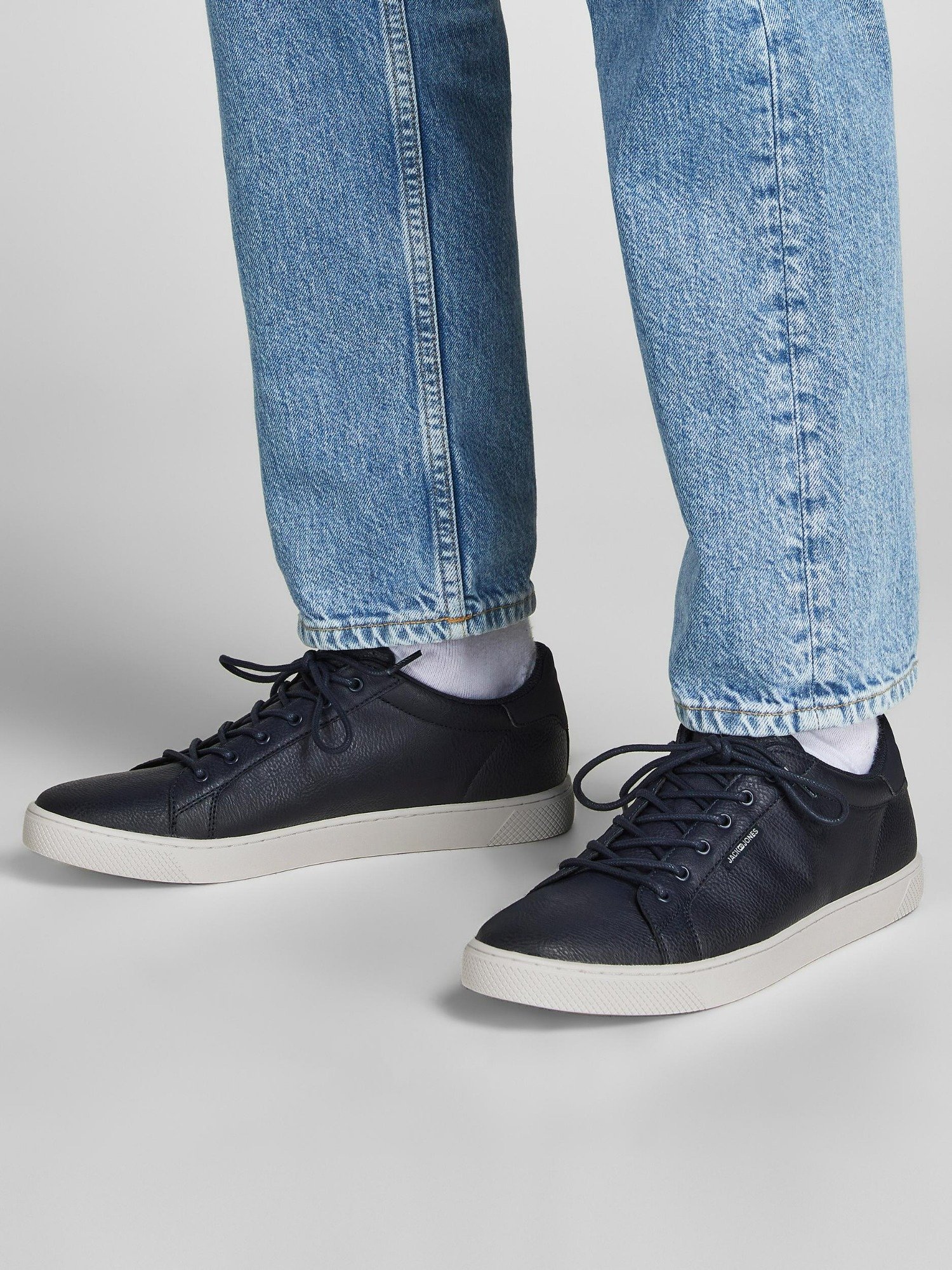 Jack and jones trent trainers hotsell